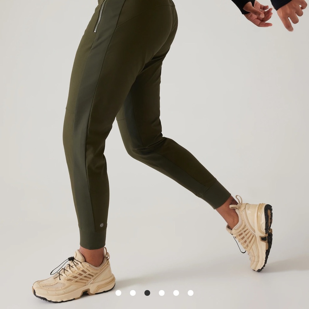 Athleta Headlands Hybrid Mid-Rise Jogger - Aspen Olive